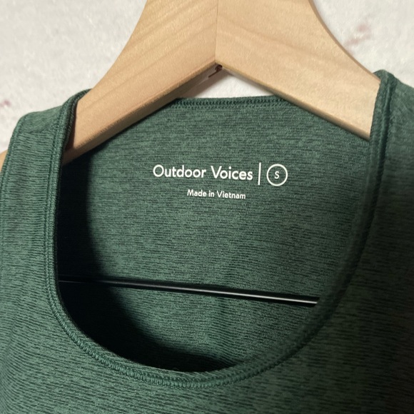 Outdoor Voices Slashback Crop Top Hunter Size Small - Picture 6 of 7